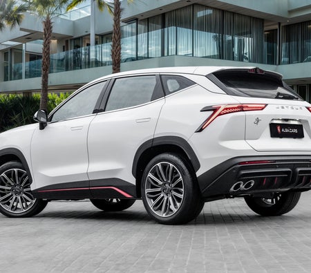 White Jetour Dashing 1.6T Luxury 2026