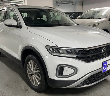 Weiß Volkswagen T Roc LIFE+ 2023 Weiß Volkswagen T Roc LIFE+ 2023
