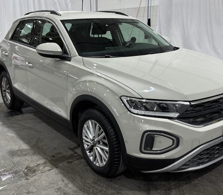 Gray Volkswagen T Roc LIFE+ 2024 Gray Volkswagen T Roc LIFE+ 2024