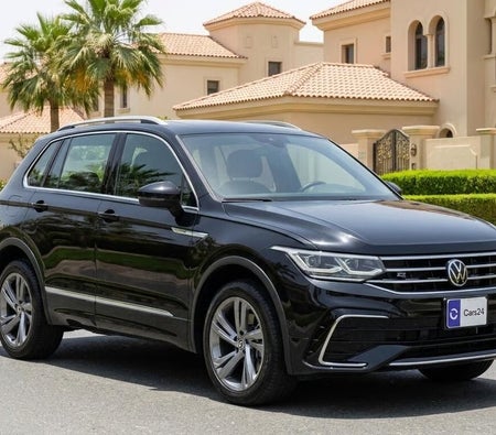 Schwarz Volkswagen Tiguan R LINE 2024 Schwarz Volkswagen Tiguan R LINE 2024