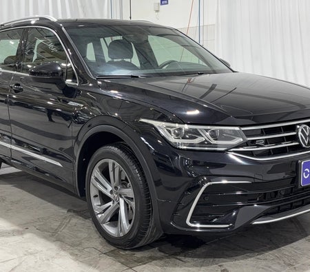 Schwarz Volkswagen Tiguan R LINE 2024 Schwarz Volkswagen Tiguan R LINE 2024