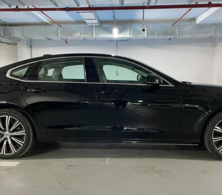 Black Volvo S90 B5 CORE 2024