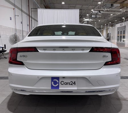 White Volvo S90 B5 ULTIMATE BRIGHT 2024