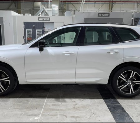 أبيض فولفو XC60 B5 R DESIGN 2022