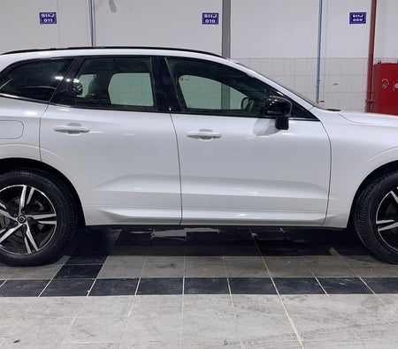 أبيض فولفو XC60 B5 R DESIGN 2022