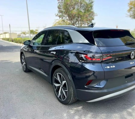 Blue Volkswagen ID4 Crozz 2022 Blue Volkswagen ID4 Crozz 2022