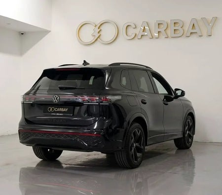 Nero Volkswagen Tiguan R-Line 2025