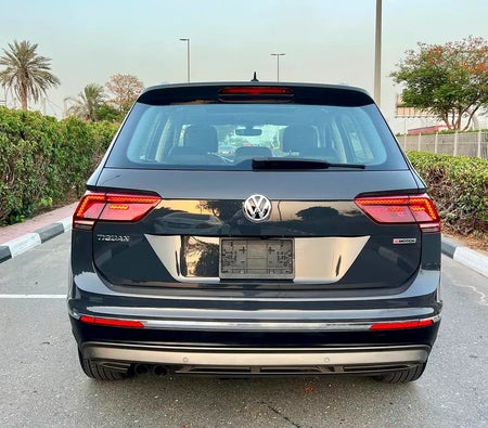 Grigio Volkswagen Tiguan S Plus 2018