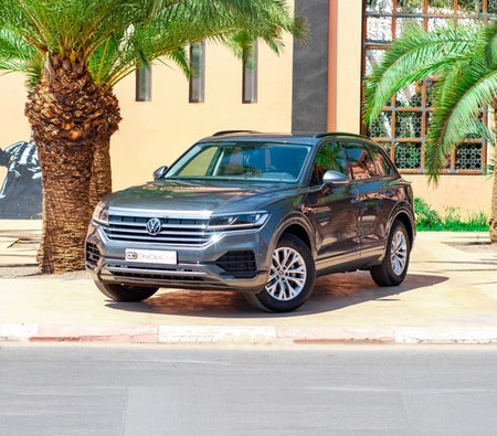 Gray Volkswagen Touareg 2023 Gray Volkswagen Touareg 2023