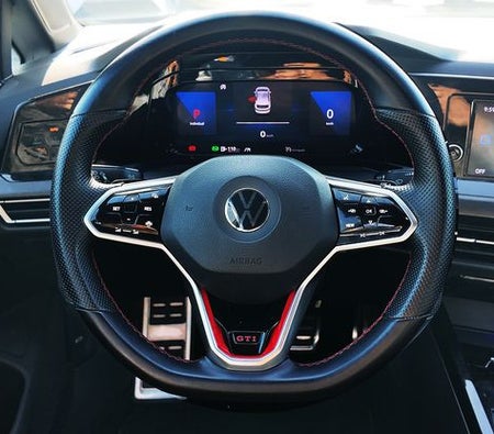Volkswagen Golf GTI 2023, photo 3 of 4