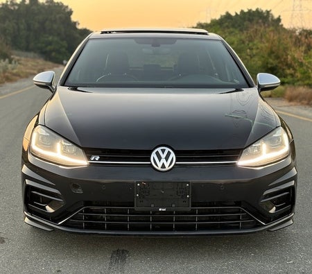 Volkswagen Golf R R 2018, photo 2 of 4