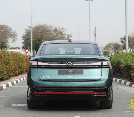 Green Volkswagen ID7 2023