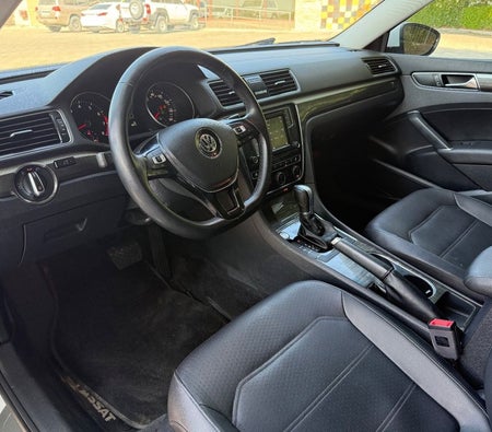 Volkswagen Passat 2018, photo 3 of 4