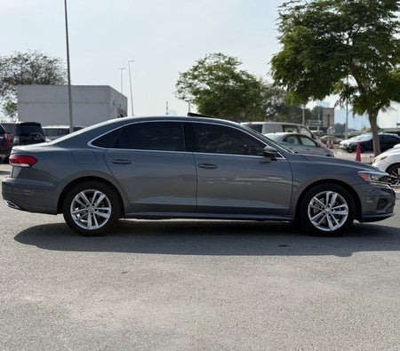 Gris Volkswagen Passat 2020