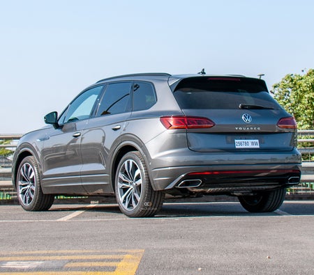 gris Volkswagen Touareg R-Line 2023 gris Volkswagen Touareg R-Line 2023