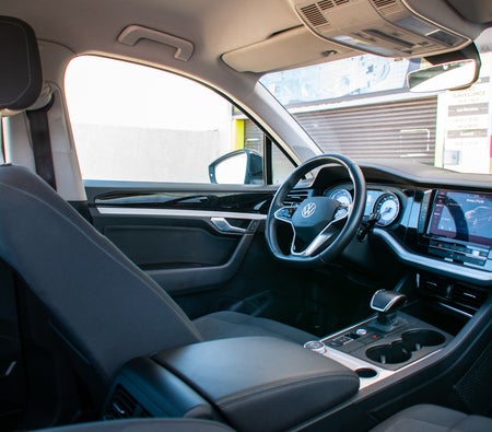 Weiß Volkswagen Touareg 2023