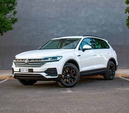 White Volkswagen Touareg 2024 White Volkswagen Touareg 2024