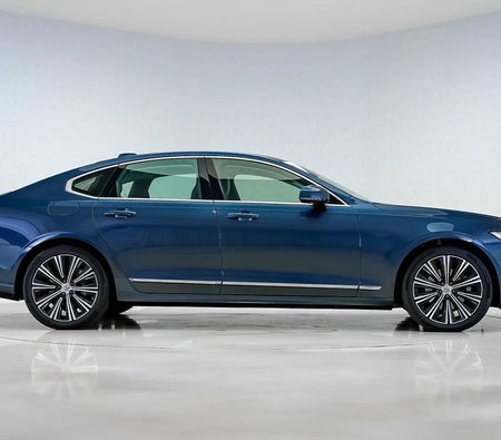 Blau Volvo S90 B5 2024