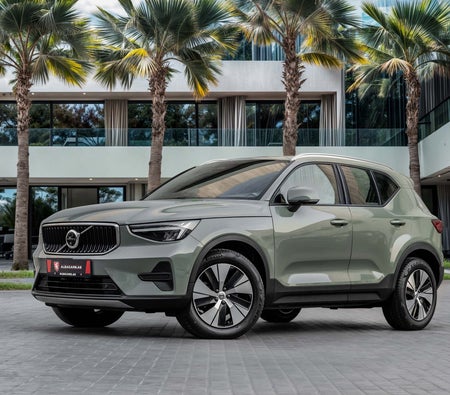 Volvo XC40 B4 Core 2024, photo 1 of 4