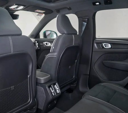 Beyaz Volvo XC40 B4 Ultimate Dark 2024 Beyaz Volvo XC40 B4 Ultimate Dark 2024