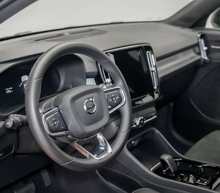 Gümüş Volvo XC40 B4 Ultimate Dark 2024 Gümüş Volvo XC40 B4 Ultimate Dark 2024