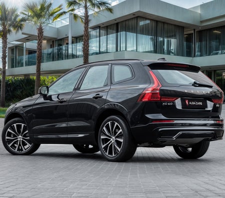 Nero Volvo XC60 B5 Ultimate Dark 2024