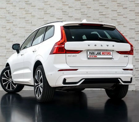 فولفو XC60 B5 Ultimate Dark 2024, photo 3 of 4
