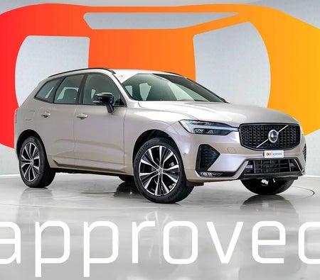 Gümüş Volvo XC60 B5 Ultimate Dark 2024 Gümüş Volvo XC60 B5 Ultimate Dark 2024