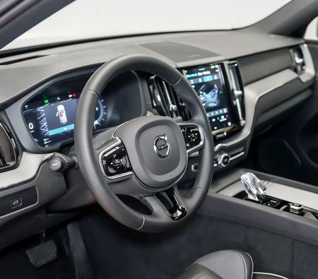 Gris Volvo XC60 B5 Ultimate Dark 2024