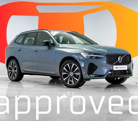 Grau Volvo XC60 B5 Ultimate Dark 2024 Grau Volvo XC60 B5 Ultimate Dark 2024