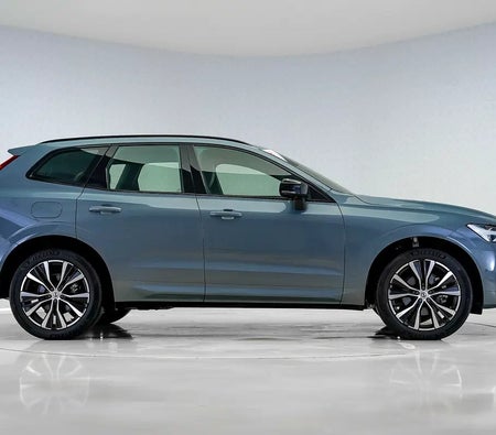 Grau Volvo XC60 B5 Ultimate Dark 2024