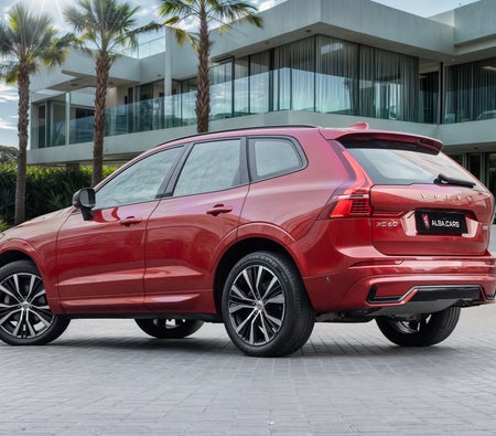 Red Volvo XC60 B5 Ultimate Dark 2024
