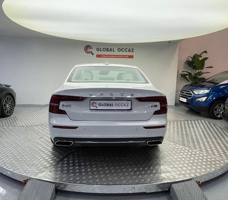 White Volvo S60 T8 Recharge R-Design 2021 White Volvo S60 T8 Recharge R-Design 2021