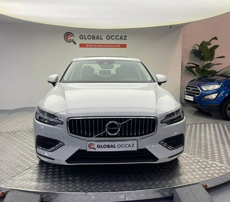 White Volvo S60 T8 Recharge R-Design 2021 White Volvo S60 T8 Recharge R-Design 2021