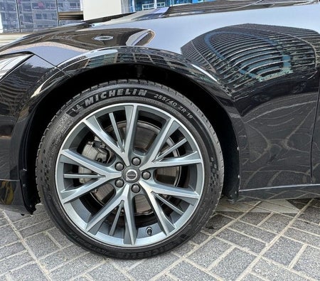 Black Volvo S90 T6 2017