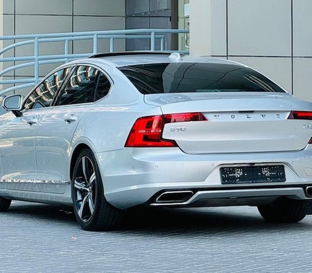 Silver Volvo S90 T6 R-Design 2017