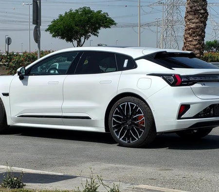 White Zeekr 001 YOU 100kWh 4WD 2025