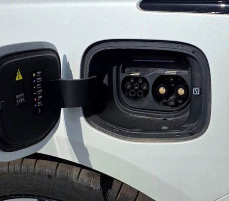 White Zeekr 001 YOU 100kWh 4WD 2025