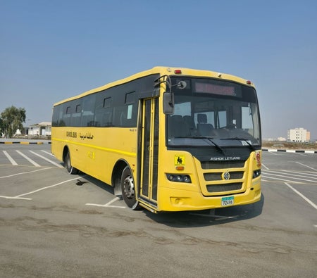 Gelb Ashok Leyland Falcon 2022 Gelb Ashok Leyland Falcon 2022