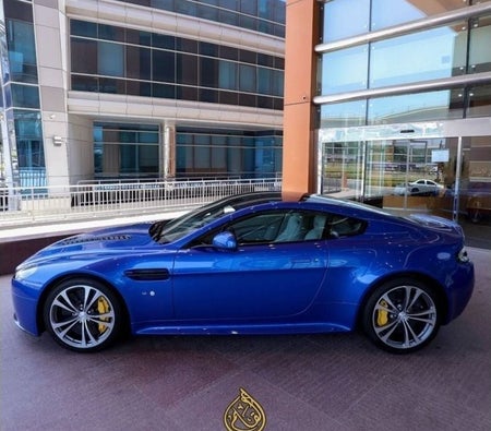 Aston Martin V8 Vantage 2015, photo 3 of 4