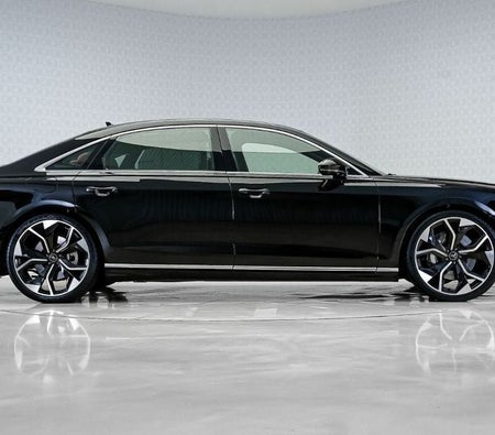 Audi A8  2026, photo 3 of 4