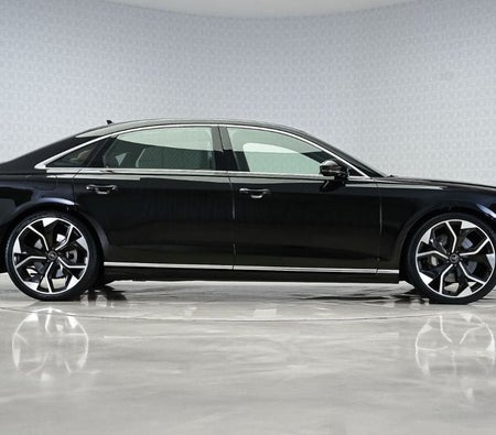 Audi A8  2026, photo 3 of 4