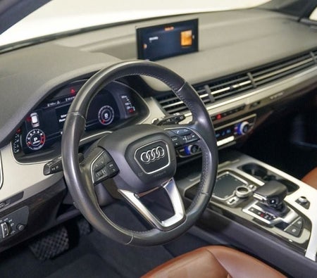 Audi Q7  2018, photo 4 of 4