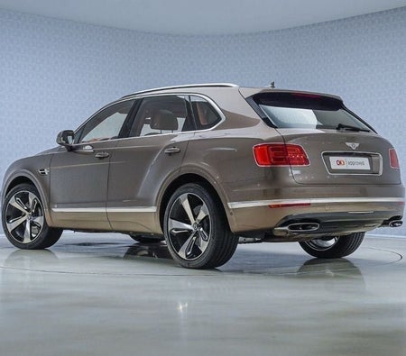 Bentley Bentayga  2017, photo 2 of 4