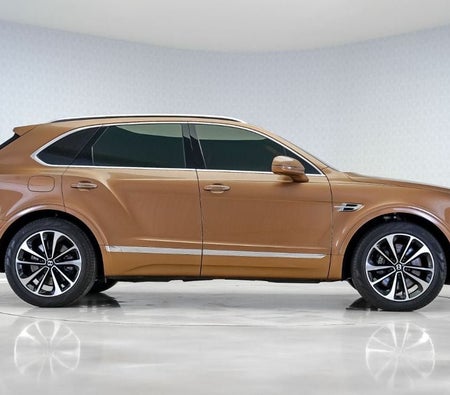Bentley Bentayga  2017, photo 3 of 4