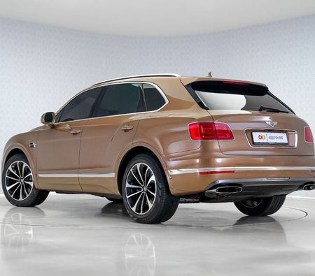 Bentley Bentayga  2017, photo 2 of 4