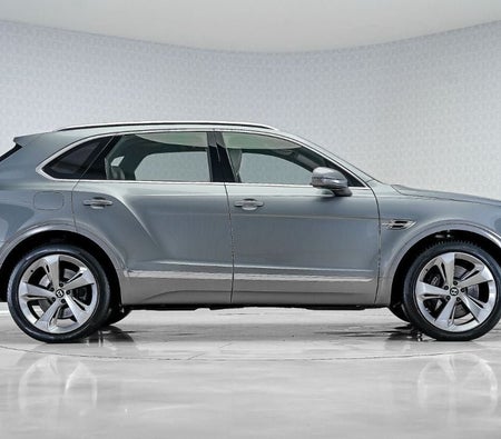 Bentley Bentayga  2017, photo 3 of 4
