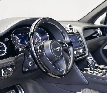 Bentley Bentayga  2020, photo 4 of 4
