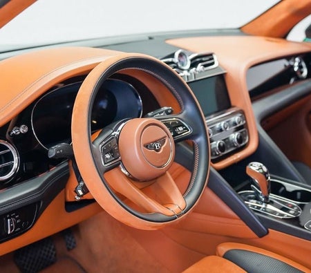 Bentley Bentayga  2022, photo 4 of 4
