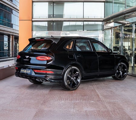 Noir Bentley Bentayga 2023